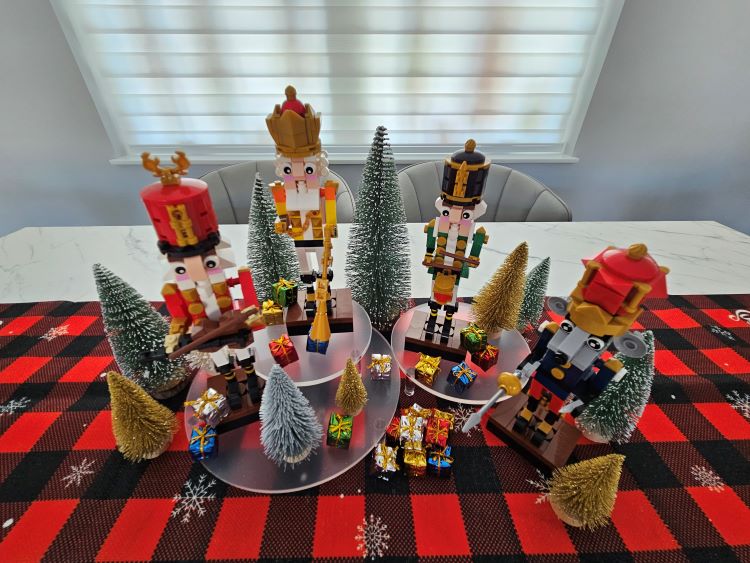 Centerpiece Nutcrackers